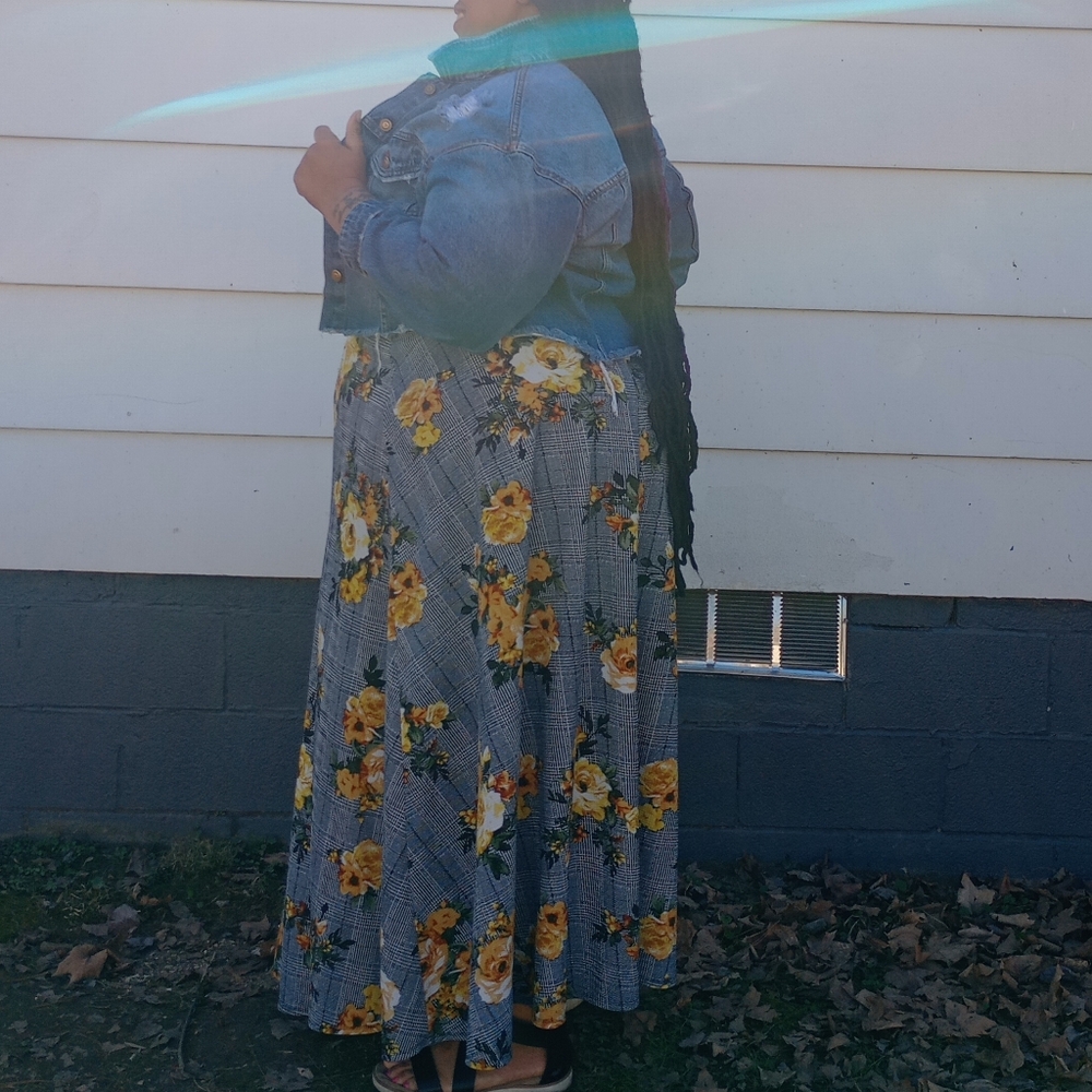 Floral And Plaid Maxi Skirt - Picture 3 of 7